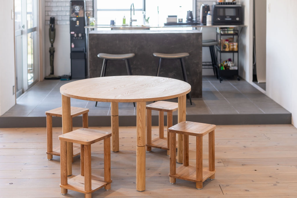 Round table（φ1,200＊h717）